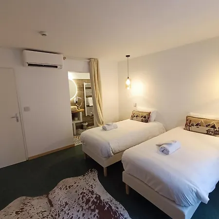 Le Savoyard Hotel